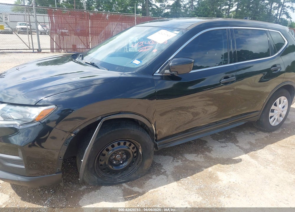 2017 NISSAN ROGUE VIN: JN8AT2MT1HW388428