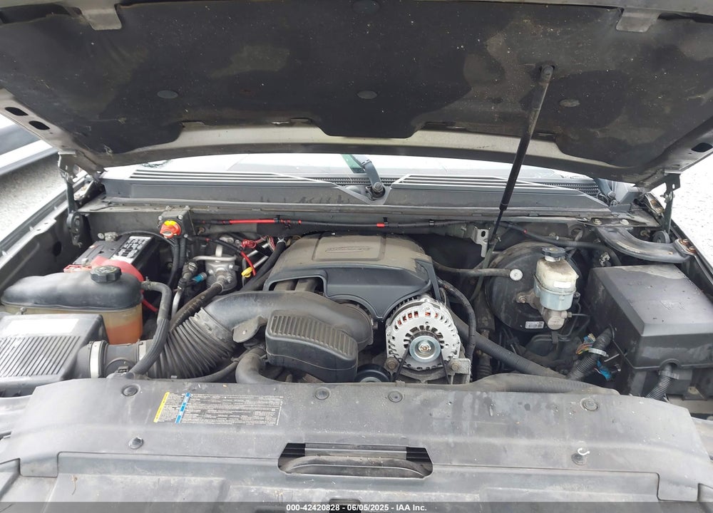 2008 CHEVROLET SUBURBAN 1500 LTZ VIN: 1GNFC16098R142568