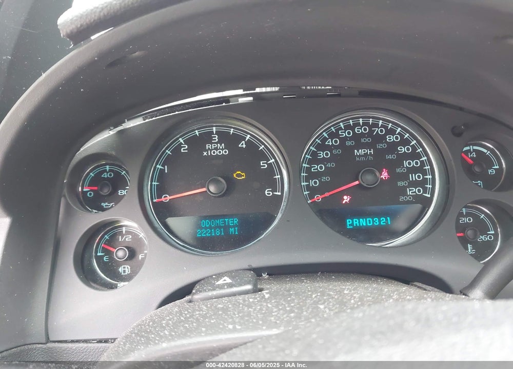2008 CHEVROLET SUBURBAN 1500 LTZ VIN: 1GNFC16098R142568