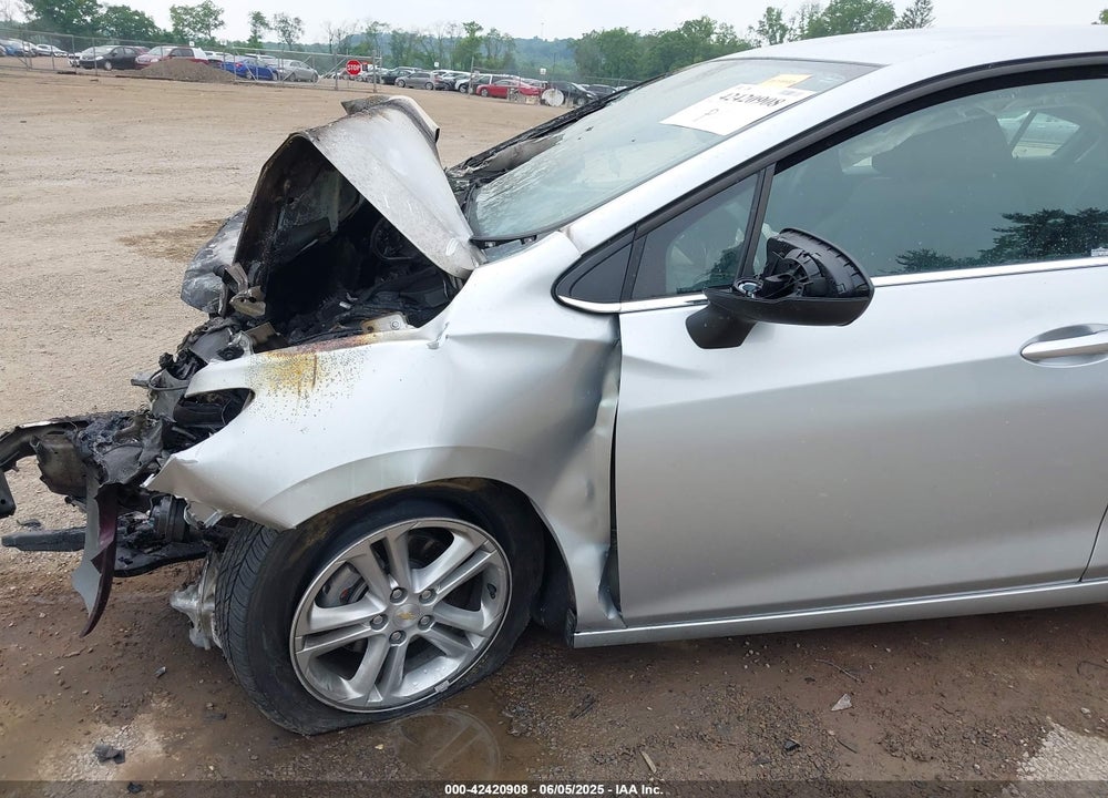 2017 CHEVROLET CRUZE VIN: 1G1BE5SM4H7245712