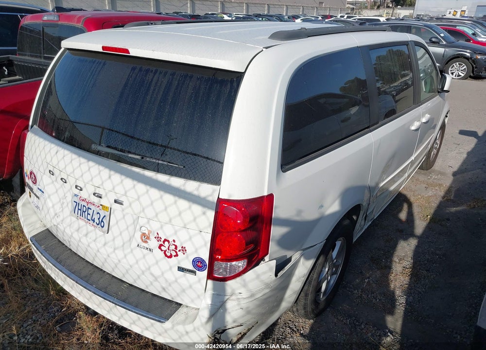 2013 DODGE GRAND CARAVAN SXT VIN: 2C4RDGCG2DR576469