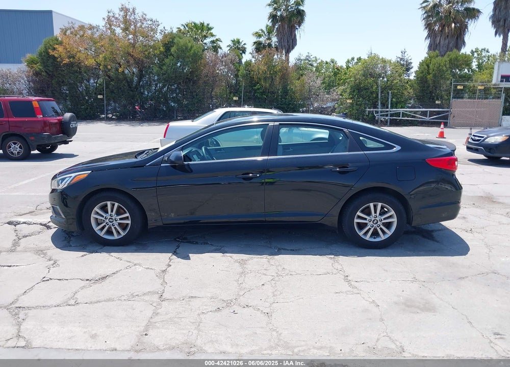 2017 HYUNDAI SONATA VIN: 5NPE24AA9HH450579