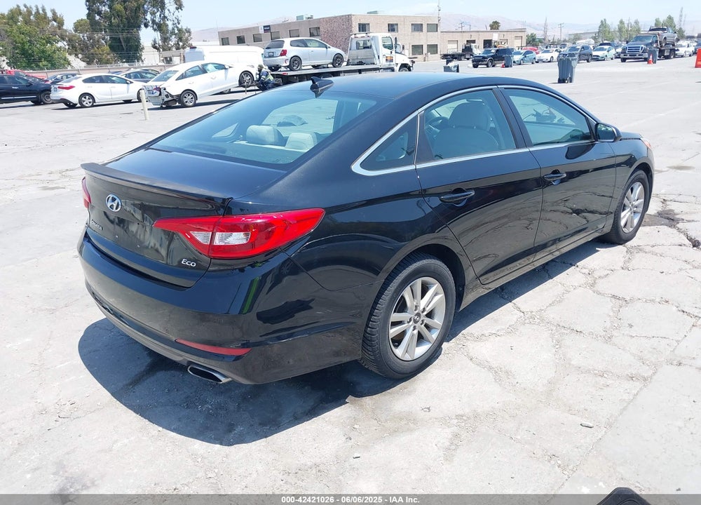 2017 HYUNDAI SONATA VIN: 5NPE24AA9HH450579