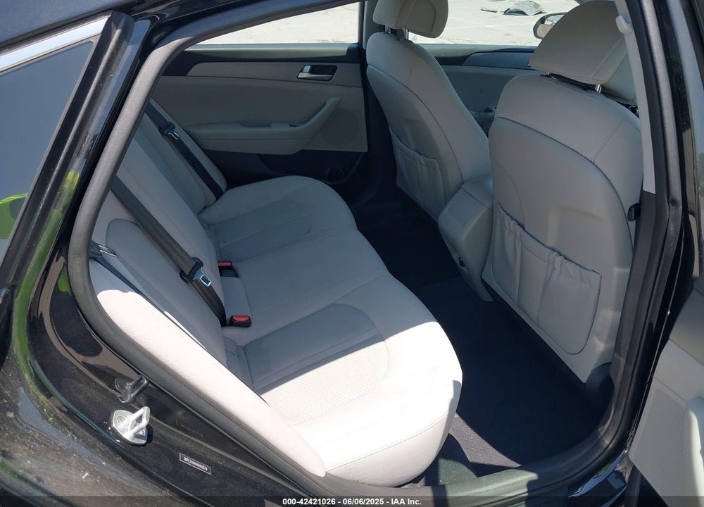 2017 HYUNDAI SONATA VIN: 5NPE24AA9HH450579