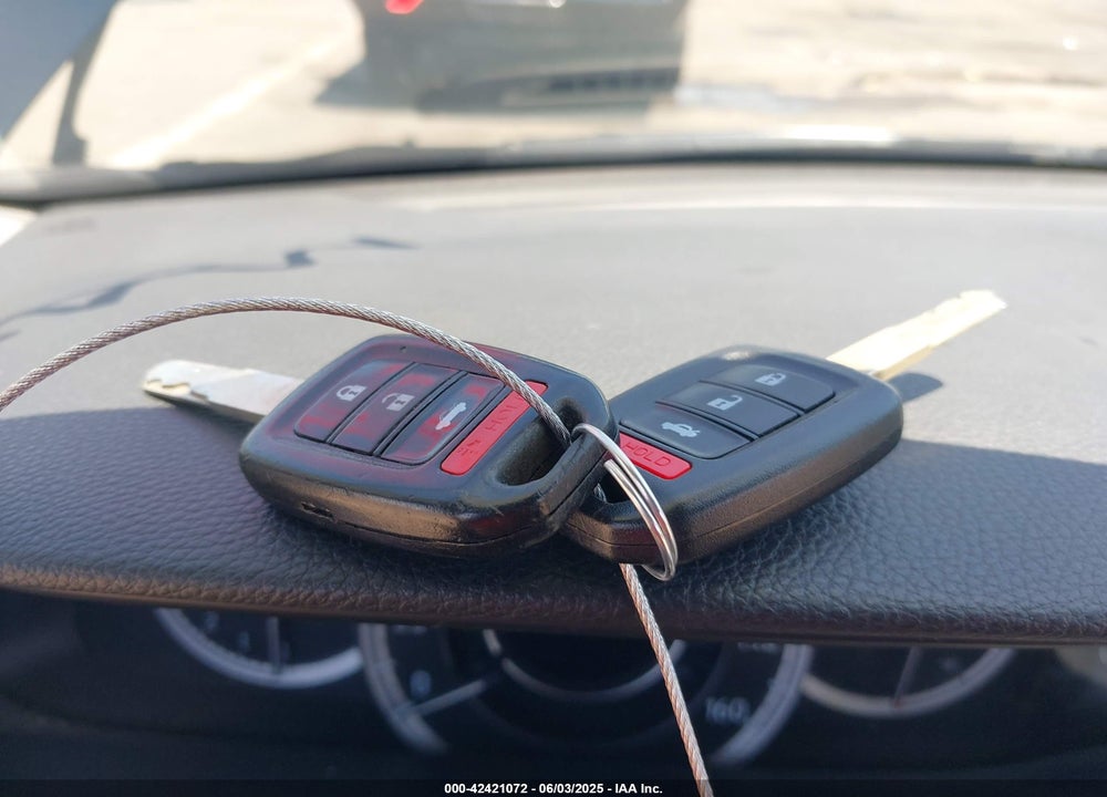 2017 HONDA ACCORD VIN: 1HGCR2F35HA033471