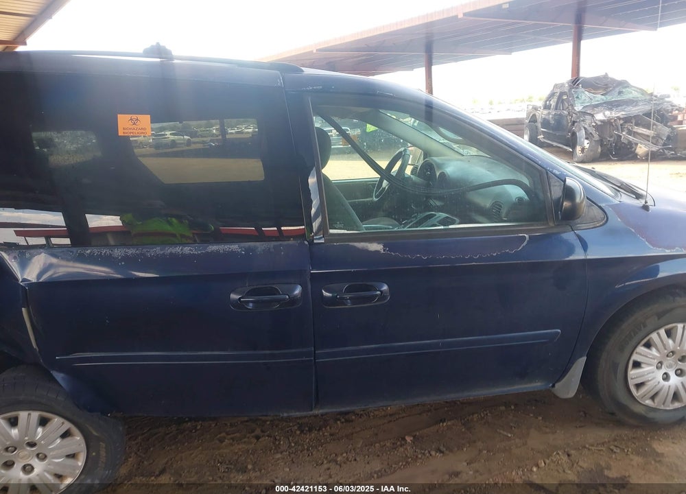 2005 CHRYSLER TOWN & COUNTRY LX VIN: 2C4GP44R85R552031