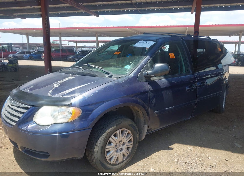 2005 CHRYSLER TOWN & COUNTRY LX VIN: 2C4GP44R85R552031