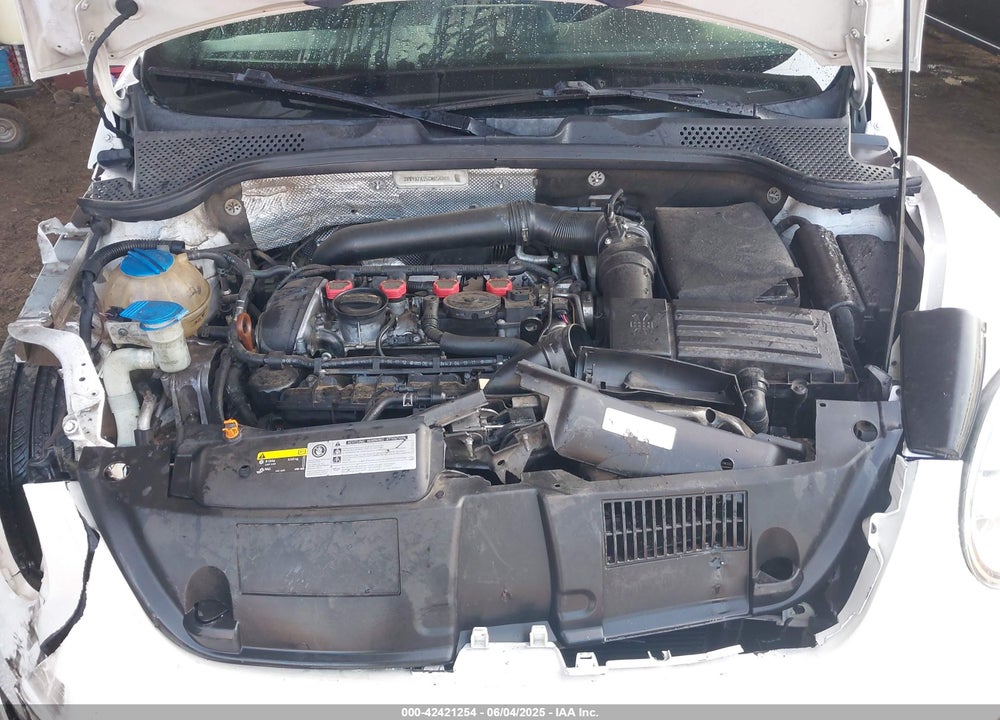 2012 VOLKSWAGEN BEETLE VIN: 3VWVA7AT5CM656889
