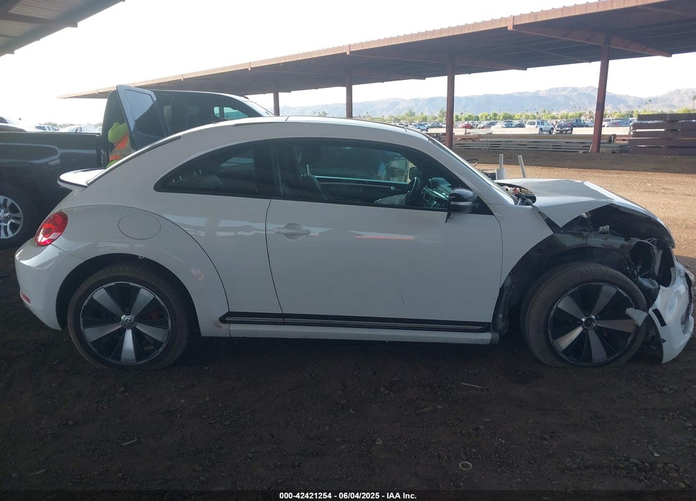 2012 VOLKSWAGEN BEETLE VIN: 3VWVA7AT5CM656889