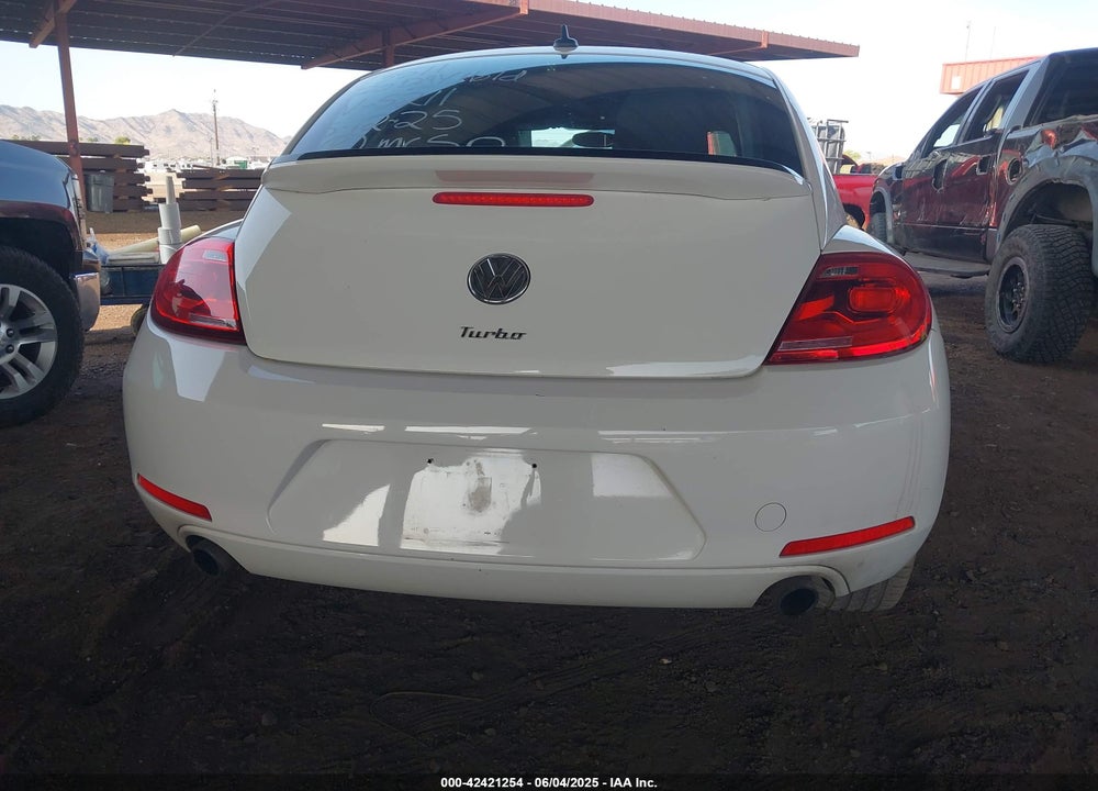 2012 VOLKSWAGEN BEETLE VIN: 3VWVA7AT5CM656889