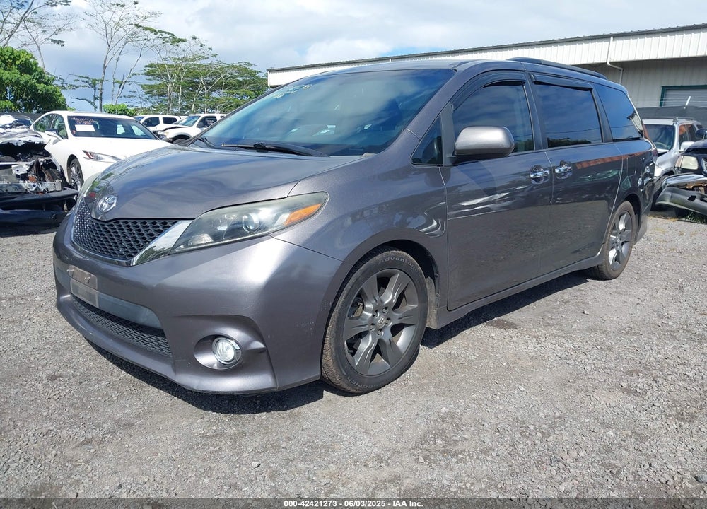 2016 TOYOTA SIENNA SE 8 PASSENGER VIN: 5TDXK3DC9GS719995