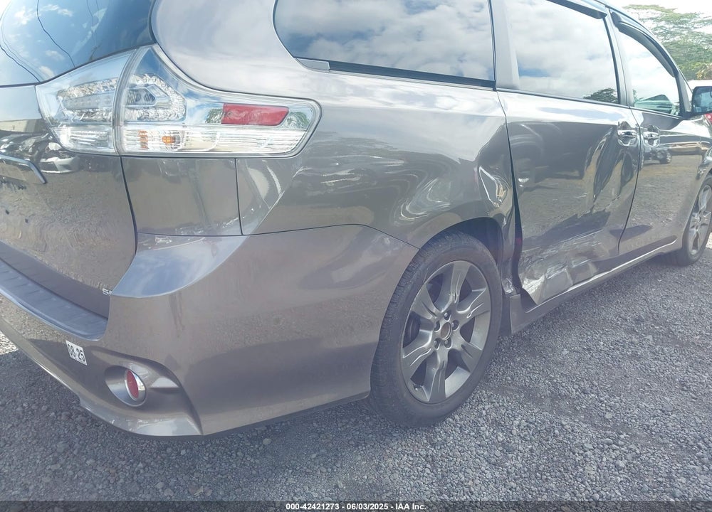 2016 TOYOTA SIENNA SE 8 PASSENGER VIN: 5TDXK3DC9GS719995