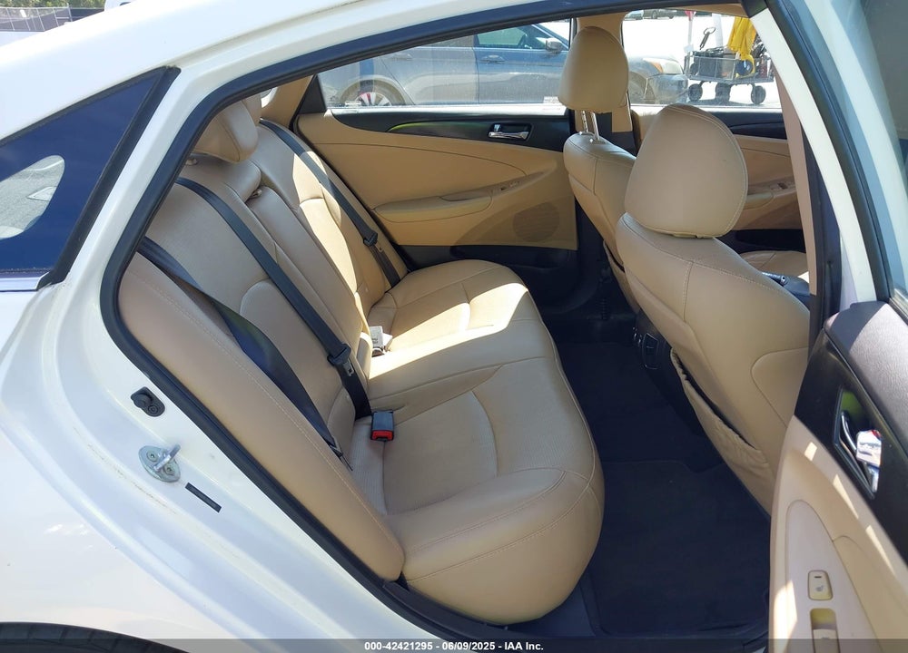 2014 HYUNDAI SONATA VIN: 5NPEC4AB4EH916890