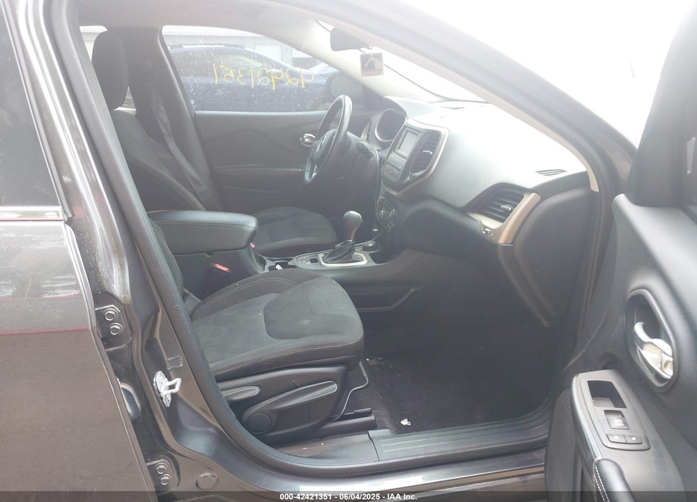 2016 JEEP CHEROKEE VIN: 1C4PJMCB9GW256161