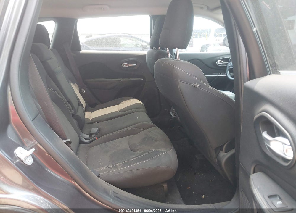 2016 JEEP CHEROKEE VIN: 1C4PJMCB9GW256161