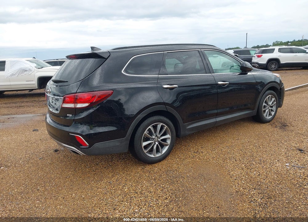 2017 HYUNDAI SANTA FE VIN: KM8SMDHF7HU216862