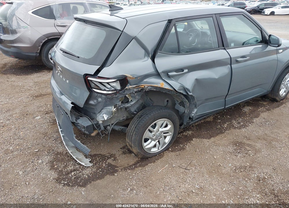 2021 HYUNDAI VENUE SE VIN: KMHRB8A32MU066701