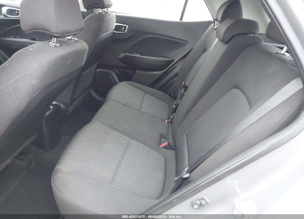 2021 HYUNDAI VENUE SE VIN: KMHRB8A32MU066701