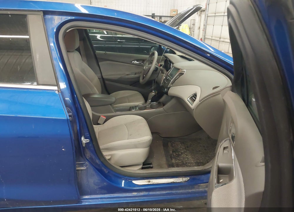2018 CHEVROLET CRUZE LT AUTO VIN: 1G1BE5SM5J7233980
