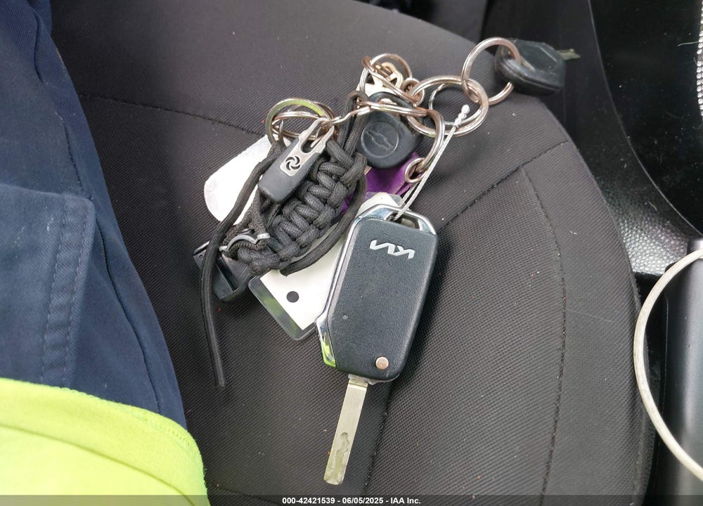 2015 KIA SOUL VIN: KNDJN2A28F7799947