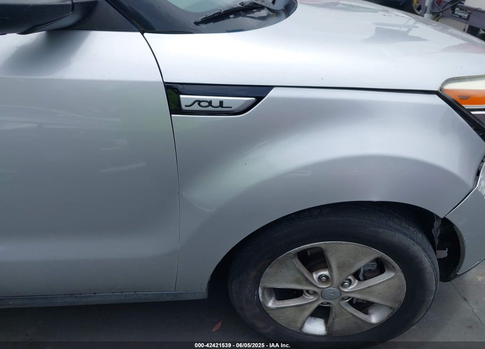 2015 KIA SOUL VIN: KNDJN2A28F7799947