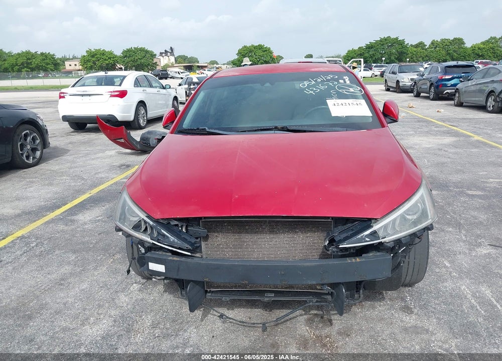 2019 HYUNDAI ELANTRA VIN: 5NPD84LF0KH431672