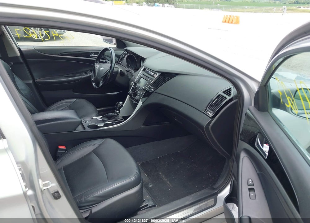 2014 HYUNDAI SONATA VIN: 5NPEC4AC4EH880613