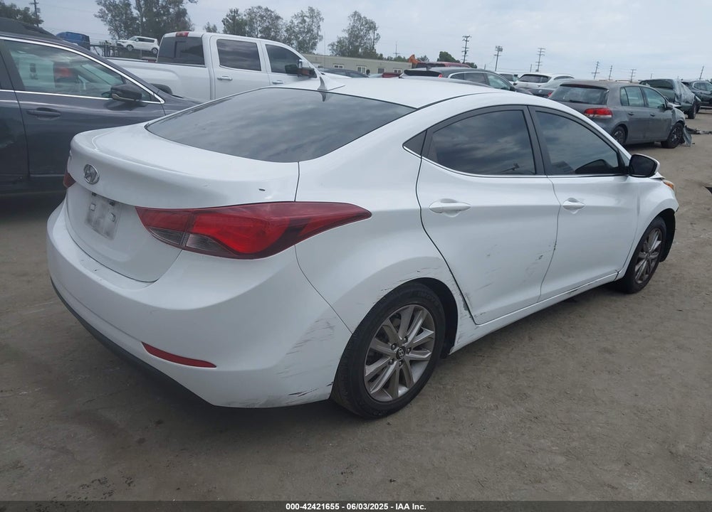 2015 HYUNDAI ELANTRA VIN: 5NPDH4AE5FH554030