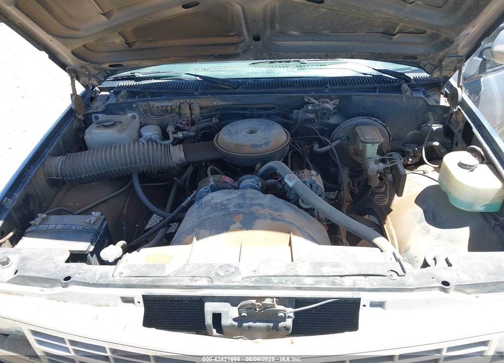 1988 CHEVROLET GMT-400 C1500 VIN: 2GCDC14Z3J1123191