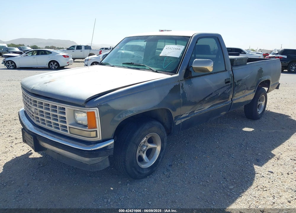 1988 CHEVROLET GMT-400 C1500 VIN: 2GCDC14Z3J1123191