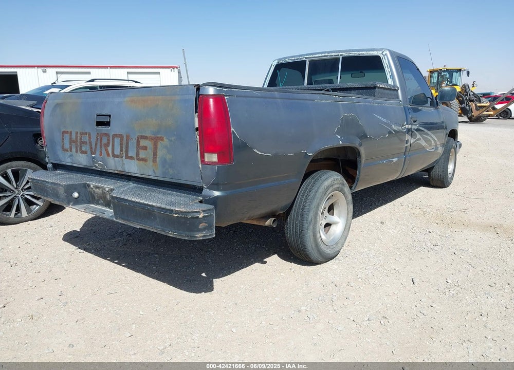 1988 CHEVROLET GMT-400 C1500 VIN: 2GCDC14Z3J1123191
