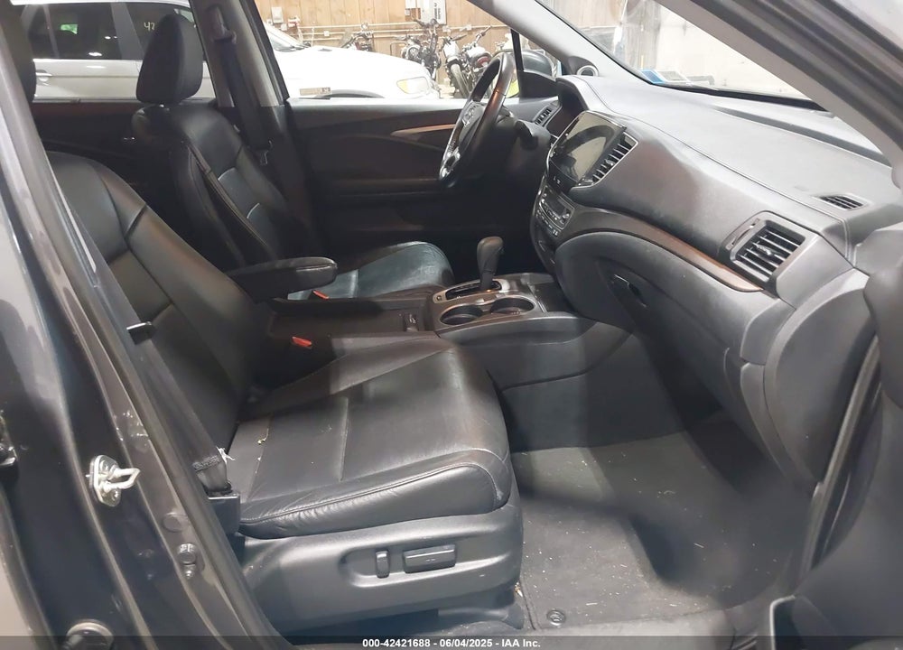 2019 HONDA PILOT EX-L VIN: 5FNYF6H51KB099825