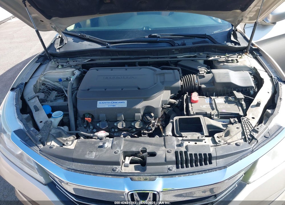 2017 HONDA ACCORD VIN: 1HGCR3F87HA025065