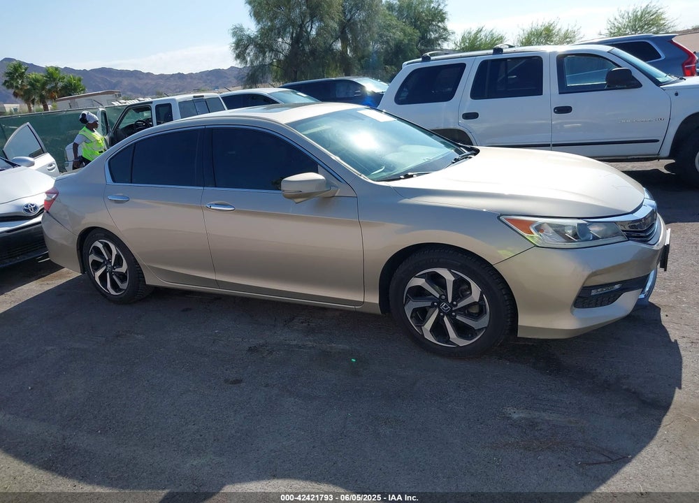 2017 HONDA ACCORD VIN: 1HGCR3F87HA025065
