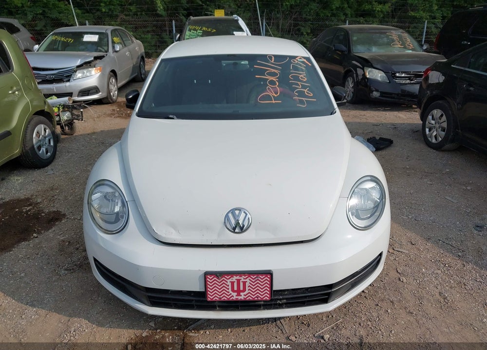 2014 VOLKSWAGEN BEETLE VIN: 3VWF17AT8EM642069