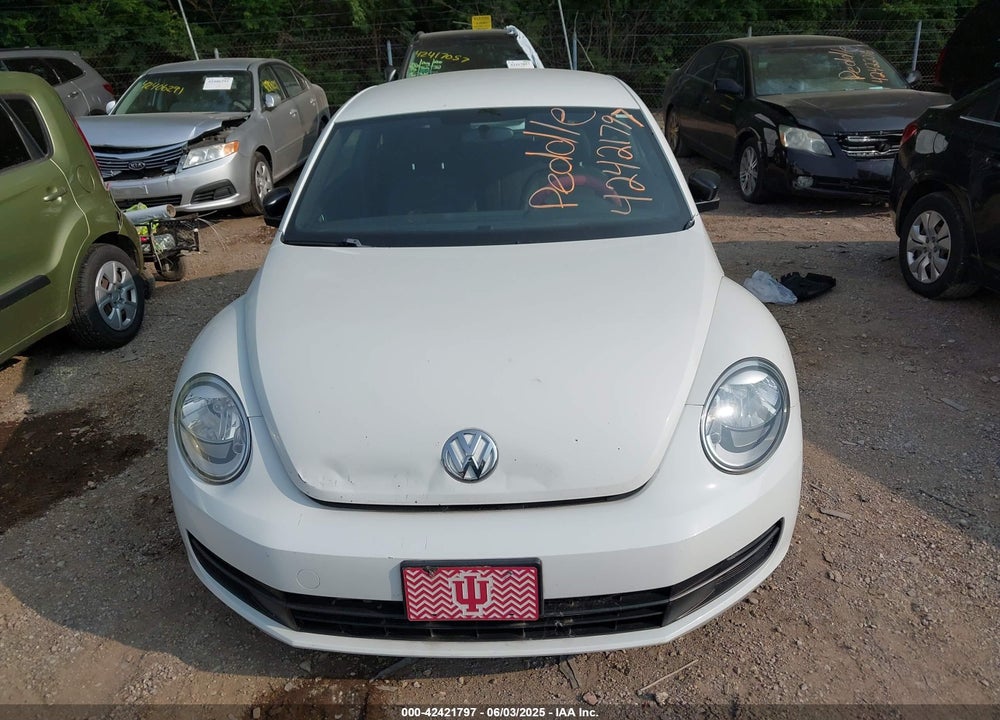 2014 VOLKSWAGEN BEETLE VIN: 3VWF17AT8EM642069