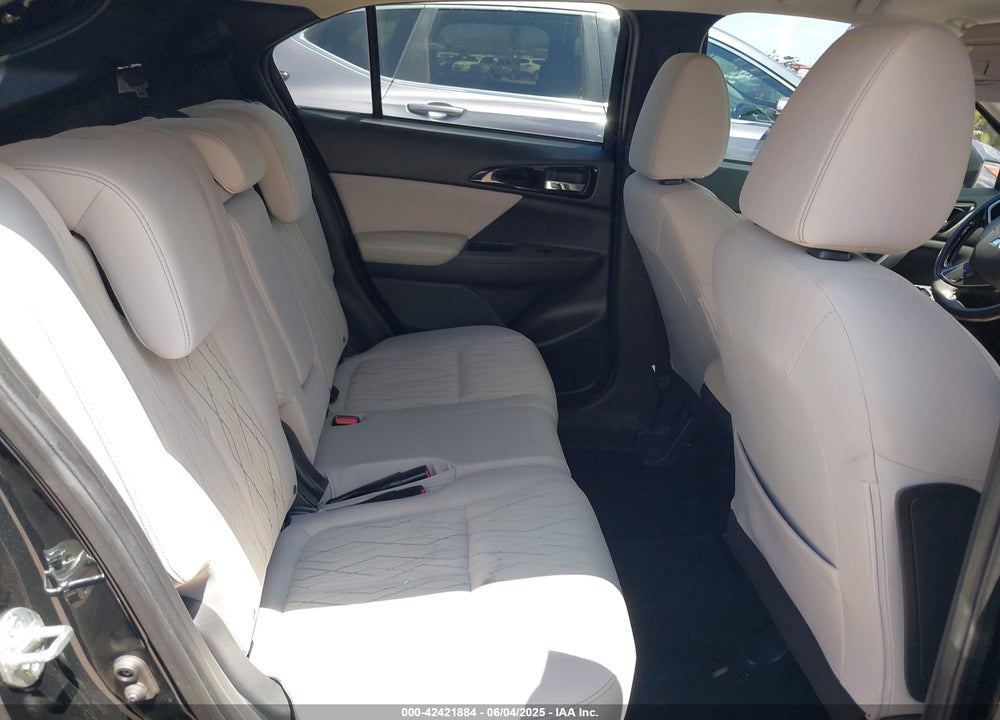 2018 MITSUBISHI ECLIPSE CROSS VIN: JA4AT5AA5JZ039030