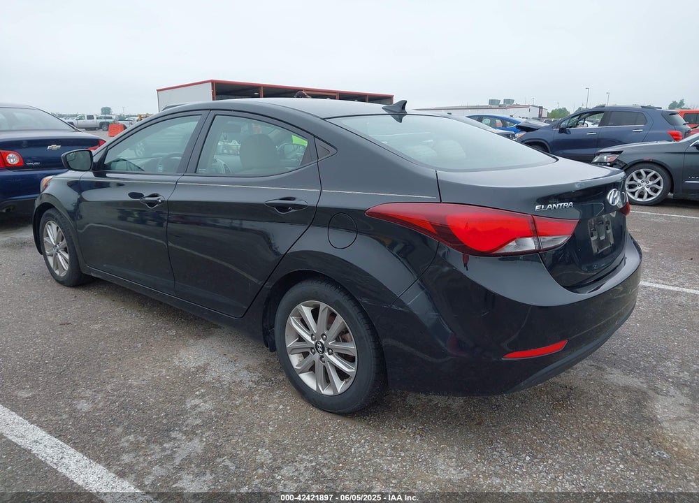 2014 HYUNDAI ELANTRA VIN: 5NPDH4AE0EH502884