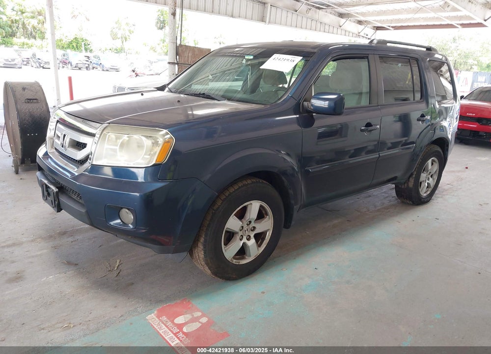 2011 HONDA PILOT EX VIN: 5FNYF4H4XBB071369