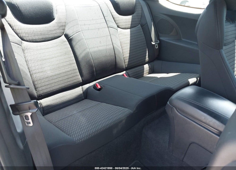 2013 HYUNDAI GENESIS VIN: KMHHT6KD7DU088682