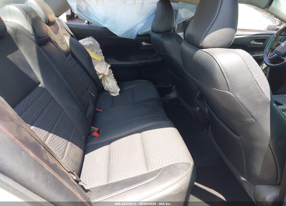 2015 TOYOTA CAMRY HYBRID SE VIN: 4T1BD1FK8FU161558