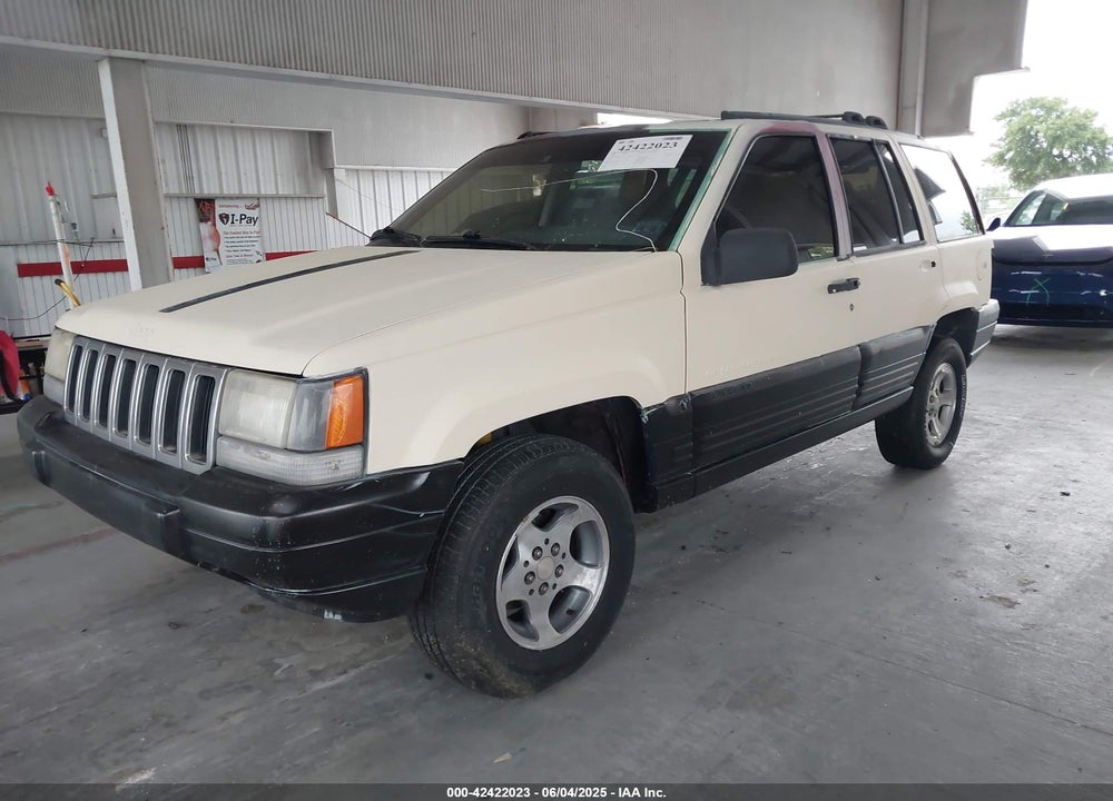1996 JEEP GRAND CHEROKEE LAREDO VIN: 1J4FX58S7TC157272