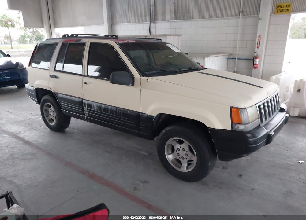 1996 JEEP GRAND CHEROKEE LAREDO VIN: 1J4FX58S7TC157272