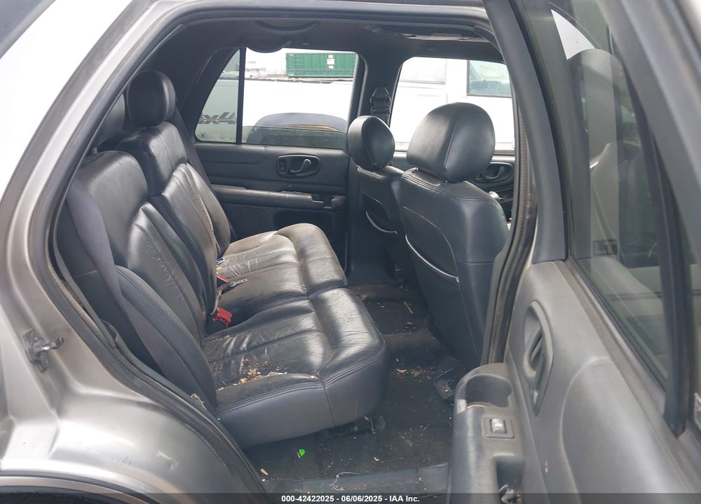 1998 CHEVROLET BLAZER LT VIN: 1GNDT13W2W2177149