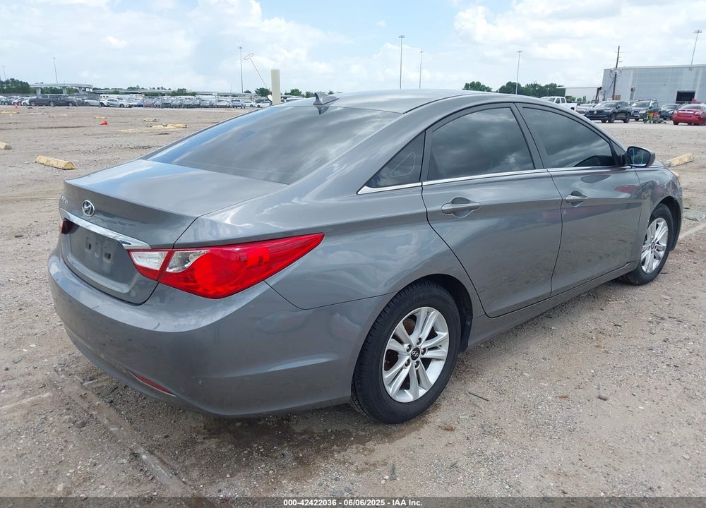 2013 HYUNDAI SONATA GLS VIN: 5NPEB4AC4DH797328