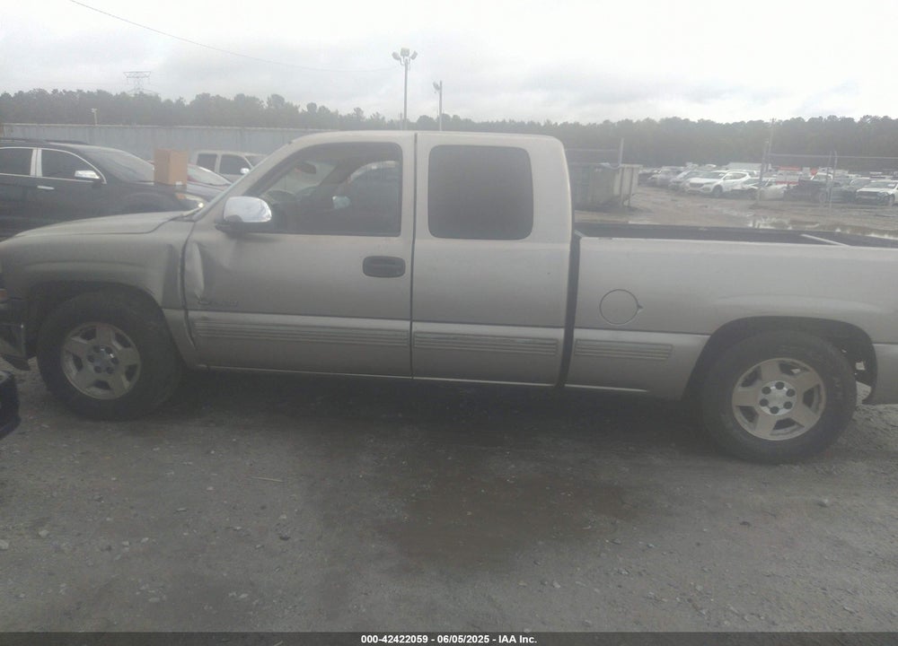 1999 CHEVROLET SILVERADO 1500 LS VIN: 2GCEC19V0X1231173