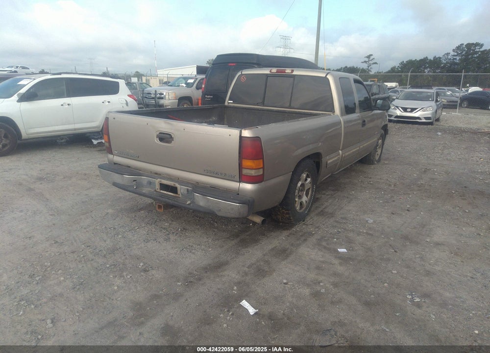 1999 CHEVROLET SILVERADO 1500 LS VIN: 2GCEC19V0X1231173