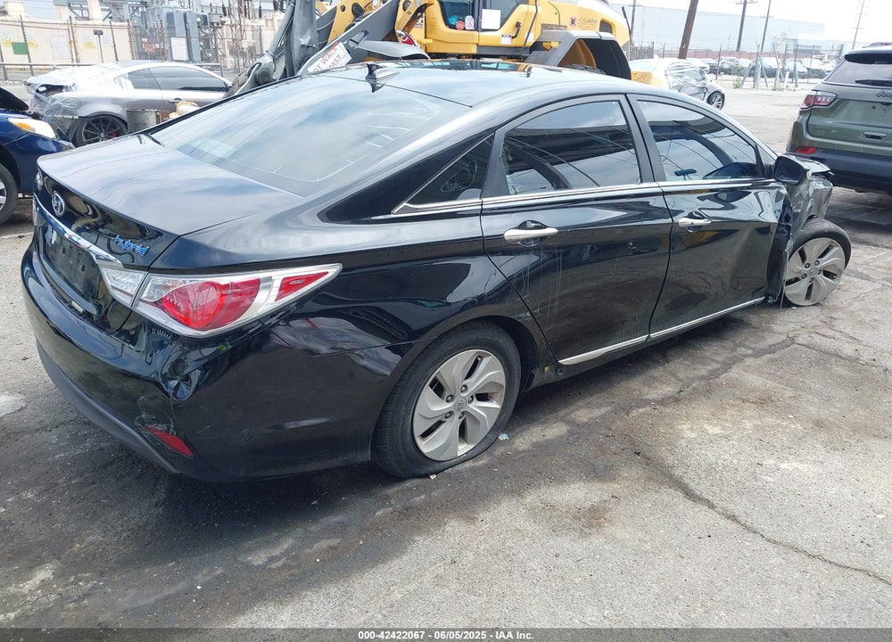 2014 HYUNDAI SONATA HYBRID VIN: KMHEC4A43EA114917