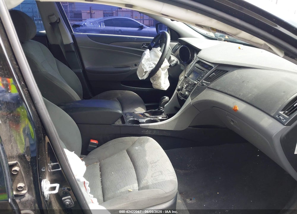 2014 HYUNDAI SONATA HYBRID VIN: KMHEC4A43EA114917