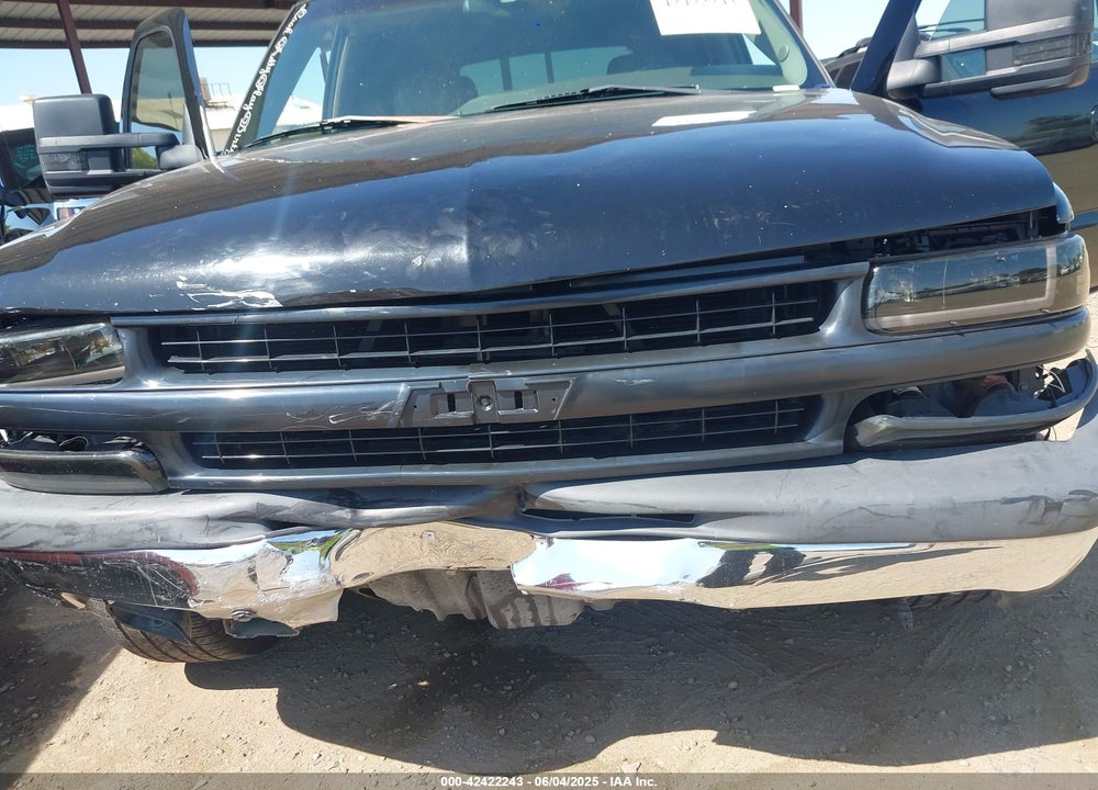 2003 CHEVROLET TAHOE LT VIN: 1GNEC13T53J331221